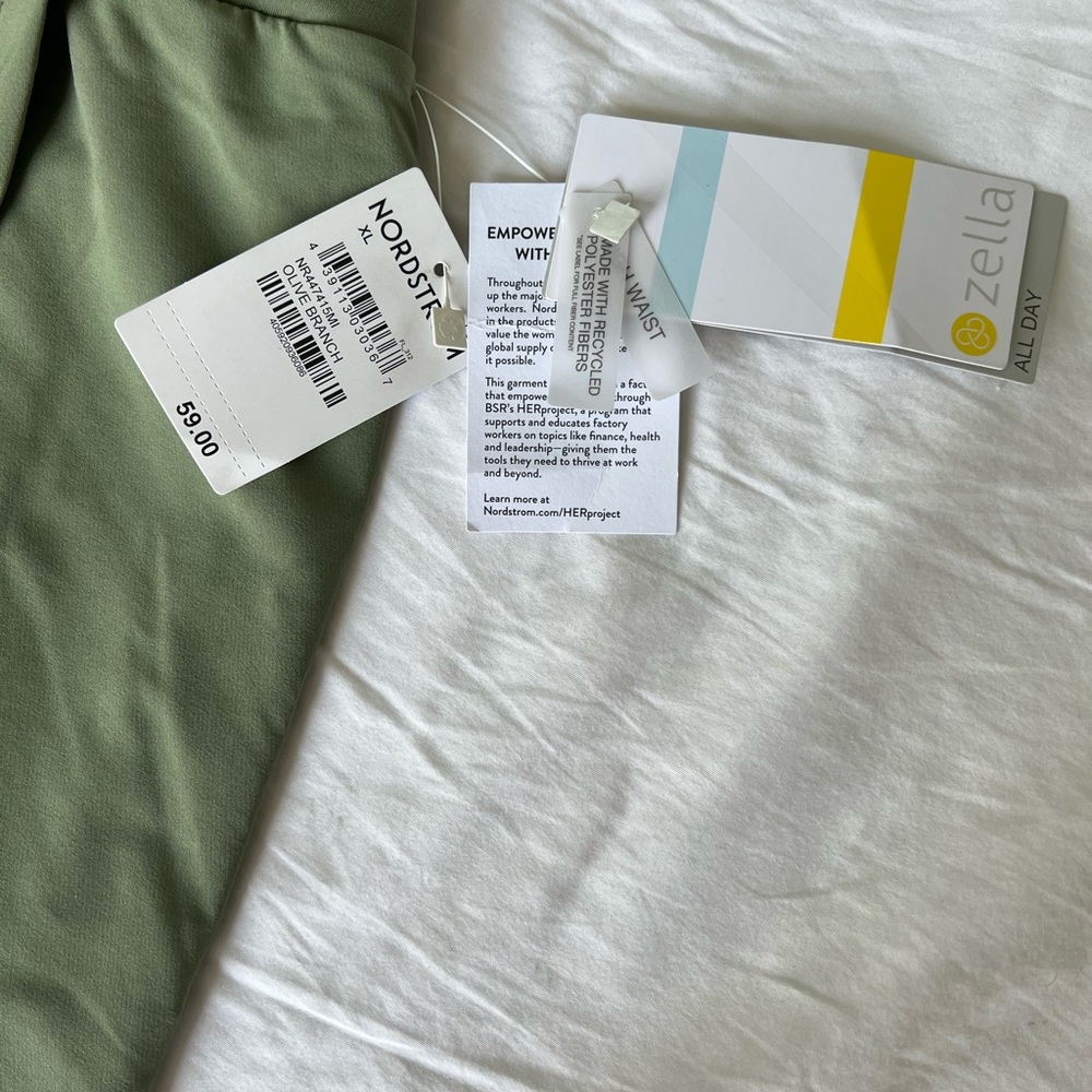 NWT Zella tennis/ golf skirt - Picture 2 of 3